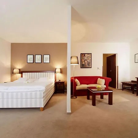 Szálloda Boutique Bristol 4*