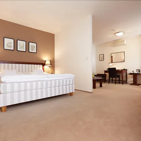 Boutique Bristol Отель