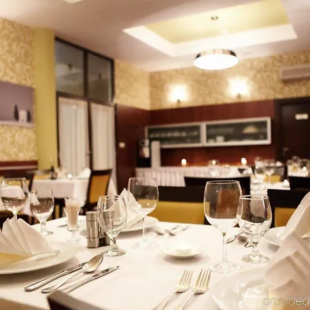 Отель Boutique Bristol 4*